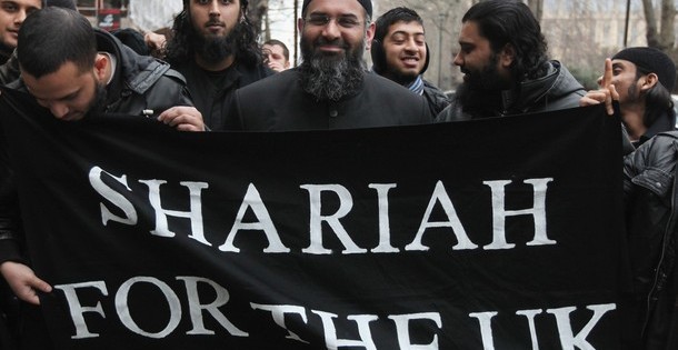 UK: Anjem Choudary Charged With Supporting Islamic State